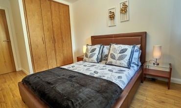 double-bedroom-edinburgh-lp202-01