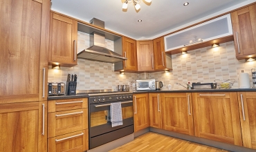 self-catering-edinburgh-kitchen-lp202-01